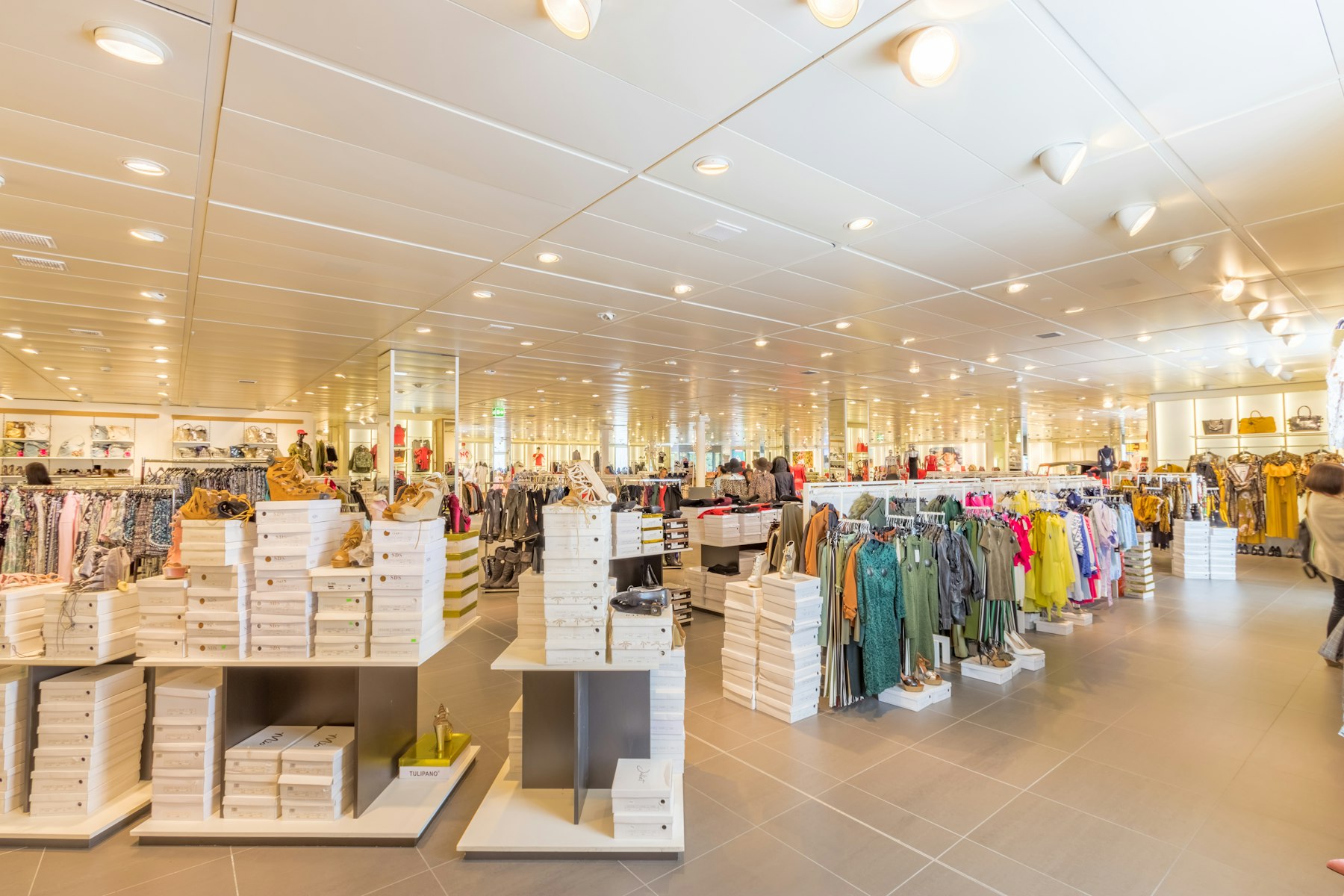 Retail floor